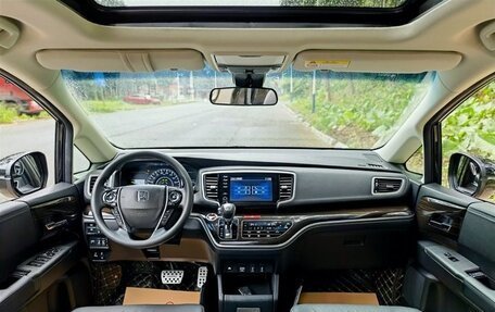 Honda Odyssey IV, 2019 год, 3 690 000 рублей, 3 фотография