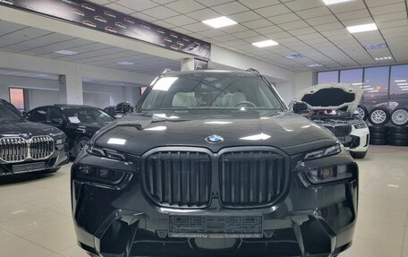 BMW X7, 2022 год, 13 999 000 рублей, 2 фотография