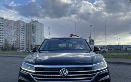 Volkswagen Touareg III, 2019 год, 5 100 000 рублей, 2 фотография
