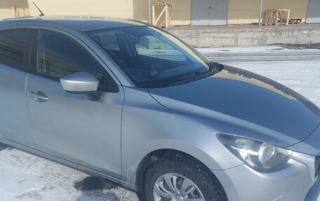 Mazda Demio IV, 2015 год, 1 000 000 рублей, 2 фотография