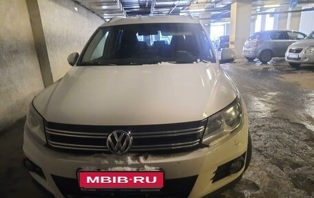 Volkswagen Tiguan I, 2011 год, 1 610 000 рублей, 2 фотография