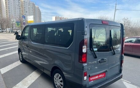Renault Trafic, 2019 год, 2 990 000 рублей, 2 фотография