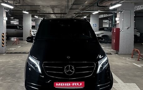 Mercedes-Benz V-Класс, 2019 год, 7 500 000 рублей, 2 фотография