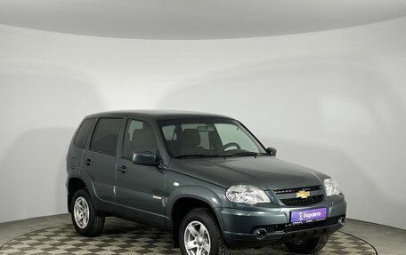 Chevrolet Niva I рестайлинг, 2017 год, 819 000 рублей, 2 фотография