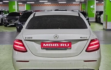 Mercedes-Benz E-Класс, 2020 год, 3 599 000 рублей, 4 фотография