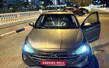 Hyundai Elantra VI рестайлинг, 2018 год, 1 650 000 рублей, 2 фотография