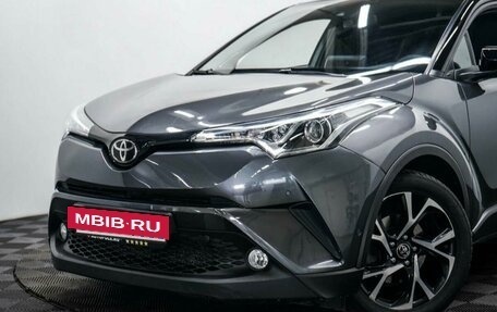 Toyota C-HR I рестайлинг, 2018 год, 2 520 000 рублей, 4 фотография
