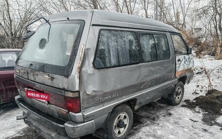 Toyota MasterAce Surf, 1991 год, 141 000 рублей, 2 фотография