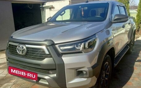 Toyota Hilux VIII, 2020 год, 4 490 000 рублей, 3 фотография