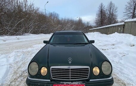 Mercedes-Benz E-Класс, 1998 год, 480 000 рублей, 2 фотография