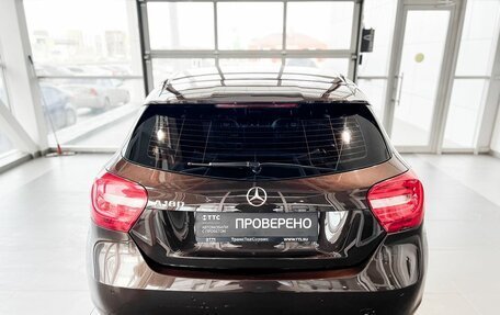 Mercedes-Benz A-Класс, 2015 год, 1 636 000 рублей, 6 фотография