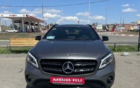 Mercedes-Benz GLA, 2019 год, 2 650 000 рублей, 2 фотография
