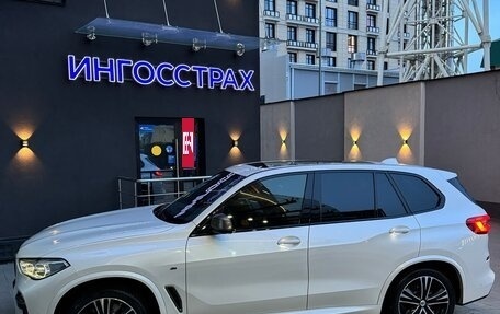BMW X5, 2019 год, 7 600 000 рублей, 2 фотография
