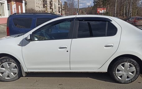 Renault Logan II, 2018 год, 1 300 000 рублей, 2 фотография