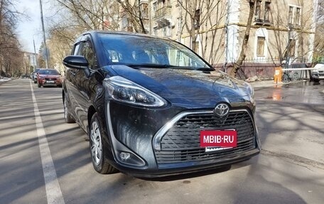 Toyota Sienta II, 2019 год, 1 850 000 рублей, 2 фотография