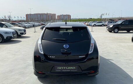 Nissan Leaf I, 2017 год, 949 000 рублей, 6 фотография
