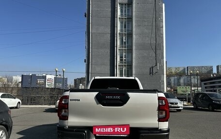 Toyota Hilux VIII, 2021 год, 6 000 000 рублей, 4 фотография