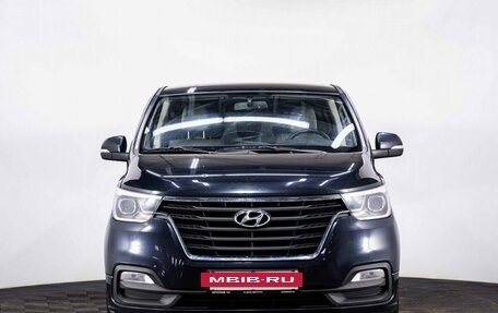 Hyundai H-1 II рестайлинг, 2021 год, 3 470 000 рублей, 2 фотография