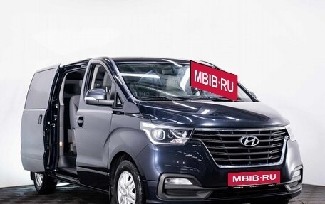Hyundai H-1 II рестайлинг, 2021 год, 3 470 000 рублей, 4 фотография