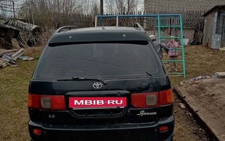 Toyota Ipsum II, 1997 год, 400 000 рублей, 2 фотография