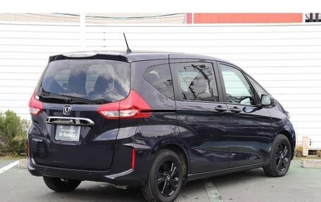 Honda Freed II, 2021 год, 1 000 000 рублей, 2 фотография