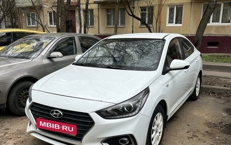 Hyundai Solaris II рестайлинг, 2017 год, 1 320 000 рублей, 5 фотография