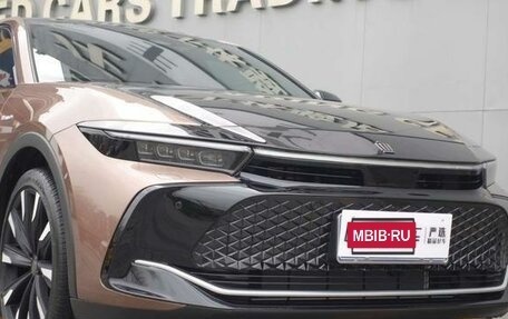 Toyota Crown, 2023 год, 7 000 000 рублей, 5 фотография