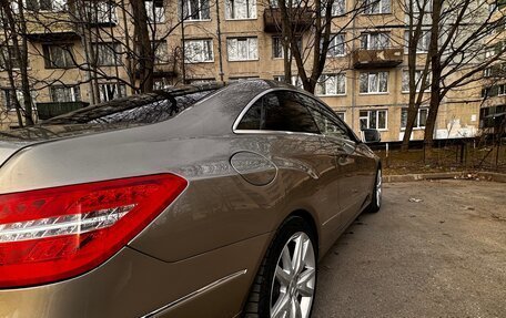 Mercedes-Benz E-Класс, 2011 год, 1 655 000 рублей, 4 фотография