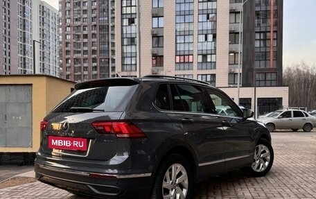 Volkswagen Tiguan II, 2020 год, 3 650 000 рублей, 3 фотография