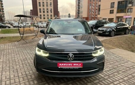 Volkswagen Tiguan II, 2020 год, 3 650 000 рублей, 4 фотография