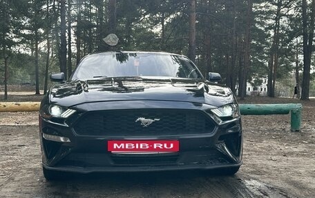 Ford Mustang VI рестайлинг, 2018 год, 2 850 000 рублей, 3 фотография