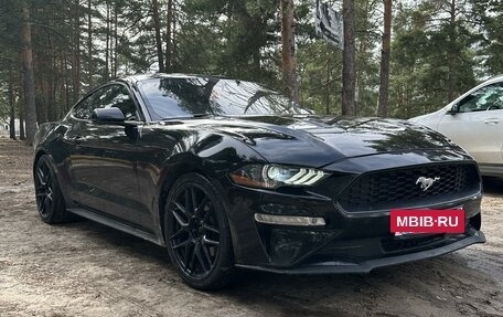 Ford Mustang VI рестайлинг, 2018 год, 2 850 000 рублей, 2 фотография