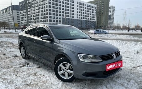 Volkswagen Jetta VI, 2012 год, 1 080 000 рублей, 2 фотография