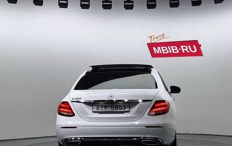Mercedes-Benz E-Класс, 2021 год, 3 100 013 рублей, 4 фотография