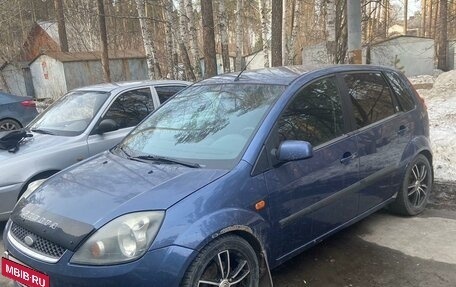 Ford Fiesta, 2006 год, 380 000 рублей, 2 фотография