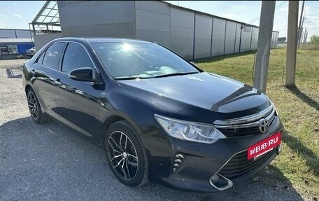 Toyota Camry, 2017 год, 2 300 000 рублей, 2 фотография