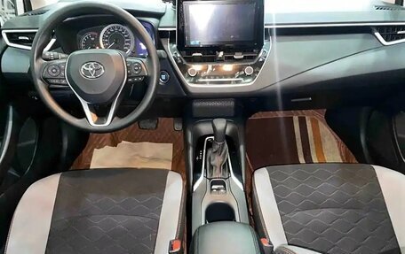 Toyota Corolla, 2021 год, 1 470 000 рублей, 4 фотография