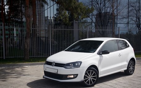 Volkswagen Polo VI (EU Market), 2013 год, 1 300 000 рублей, 2 фотография