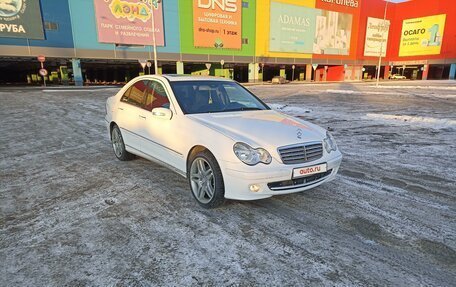 Mercedes-Benz C-Класс, 2004 год, 550 000 рублей, 3 фотография