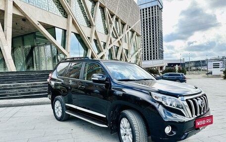 Toyota Land Cruiser Prado 150 рестайлинг 2, 2017 год, 4 680 000 рублей, 3 фотография