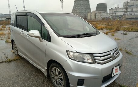 Honda Freed I, 2011 год, 1 350 000 рублей, 2 фотография