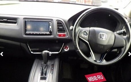 Honda Vezel, 2014 год, 1 750 000 рублей, 3 фотография