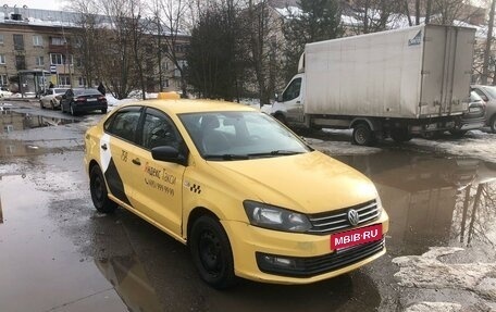 Volkswagen Polo VI (EU Market), 2017 год, 625 000 рублей, 3 фотография