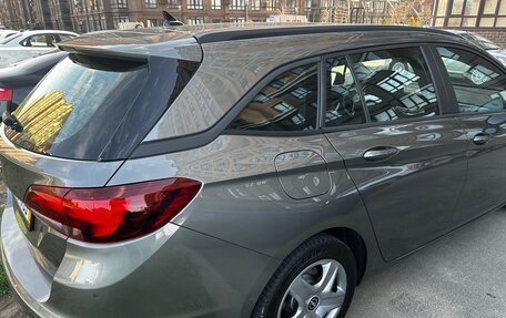 Opel Astra K, 2019 год, 1 700 000 рублей, 4 фотография