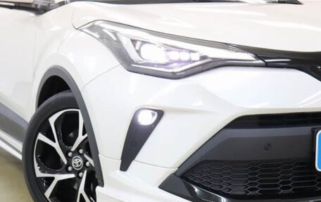 Toyota C-HR I рестайлинг, 2021 год, 1 925 000 рублей, 6 фотография
