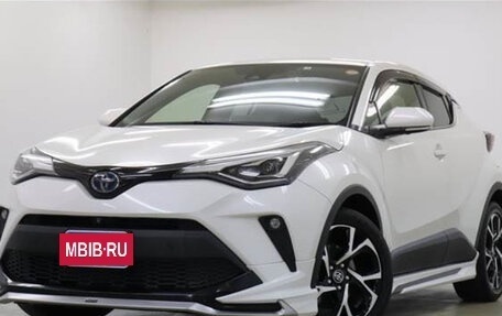 Toyota C-HR I рестайлинг, 2021 год, 1 925 000 рублей, 2 фотография