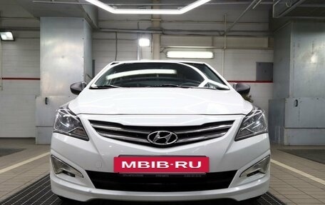 Hyundai Solaris II рестайлинг, 2015 год, 965 000 рублей, 3 фотография