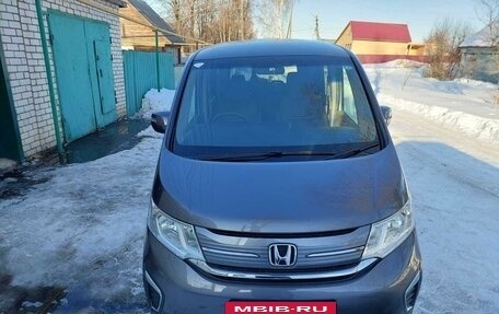 Honda Stepwgn IV, 2018 год, 1 801 000 рублей, 2 фотография