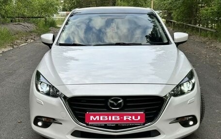 Mazda 3, 2017 год, 1 880 000 рублей, 4 фотография