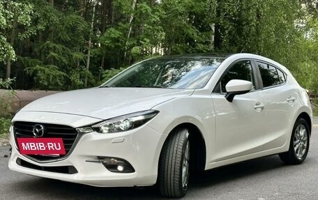 Mazda 3, 2017 год, 1 880 000 рублей, 3 фотография